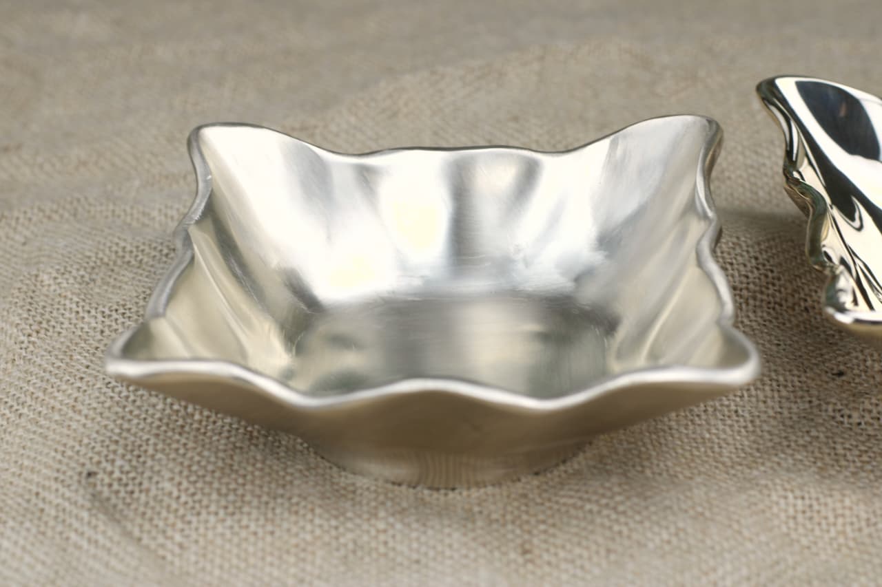 Kansyakar Bronze Floral Square Bowl – Glossy & Matte Finishes | 250 ml | Elegant Serveware