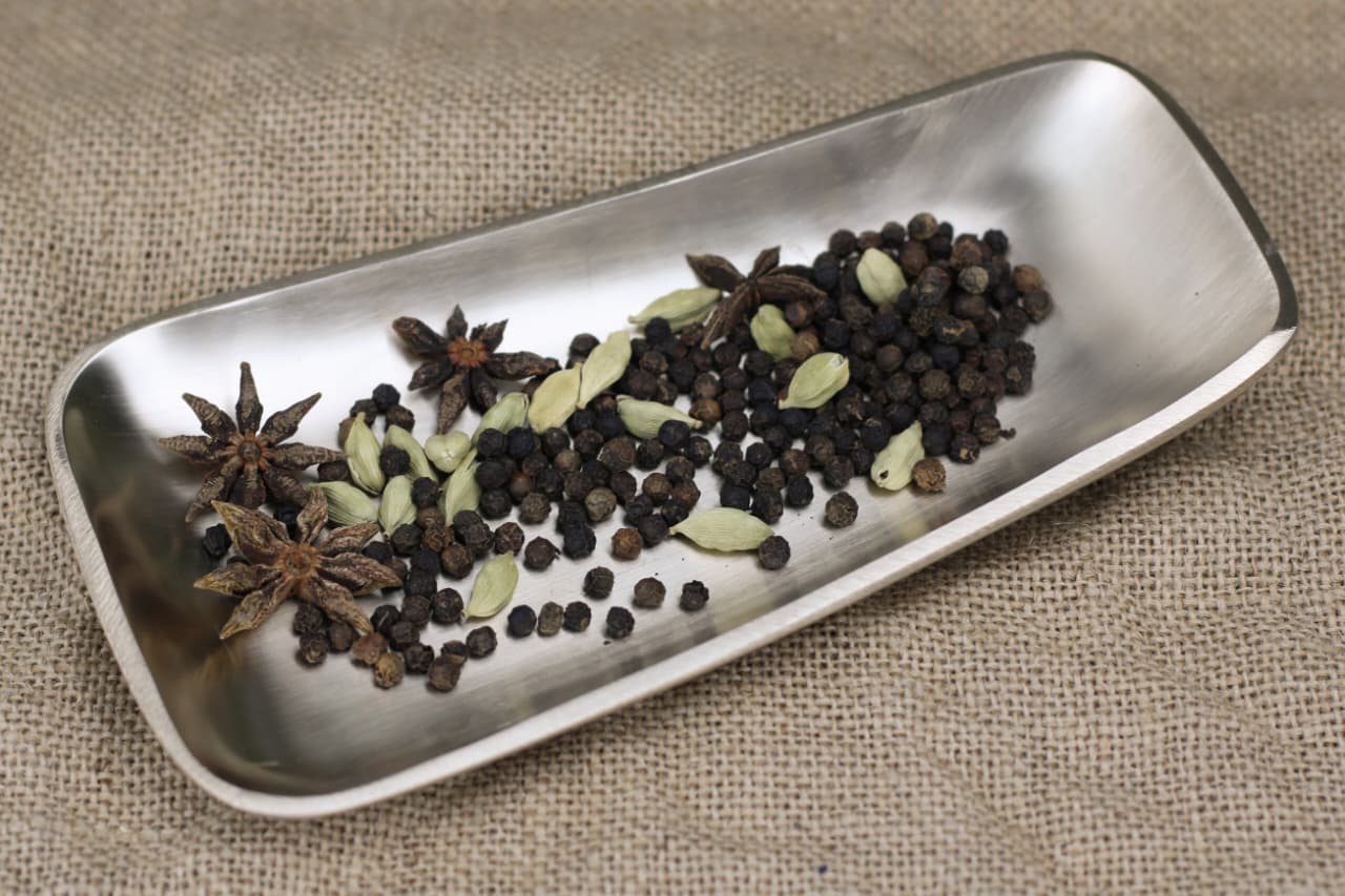 Kansyakar Signature Bronze Snack Tray – Small & Medium | Glossy & Matte Finishes | Perfect for Starters & Appetizers