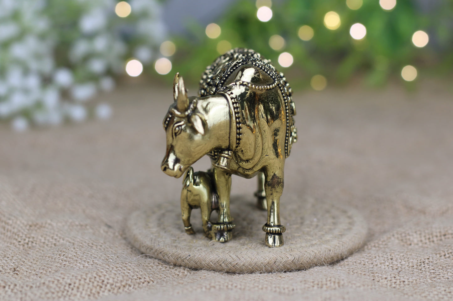 Premium Kamdhenu Brass Cow & Calf Idol – Symbol of Nurture & Prosperity | Small & Medium Sizes