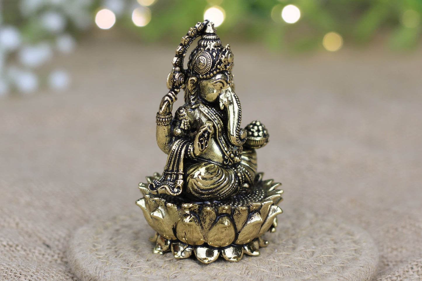 Premium Brass Lord Ganesha Idol – Handcrafted in India (Available in 2 Sizes)