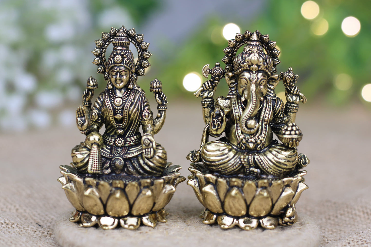 Handcrafted Brass Lakshmi Ganesh Idol Set – Prosperity & Auspicious Beginnings (2 Sizes)