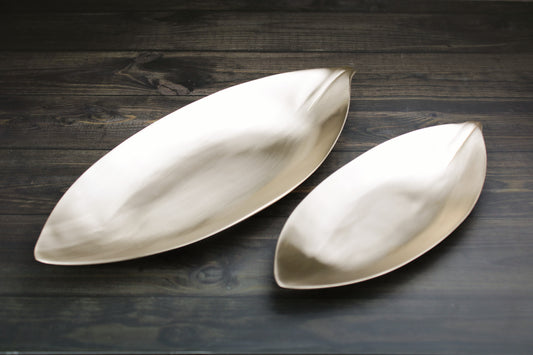 Bronze Leaf Serving Platter – Matte & Glossy Finish | Elegant Dining & Decor